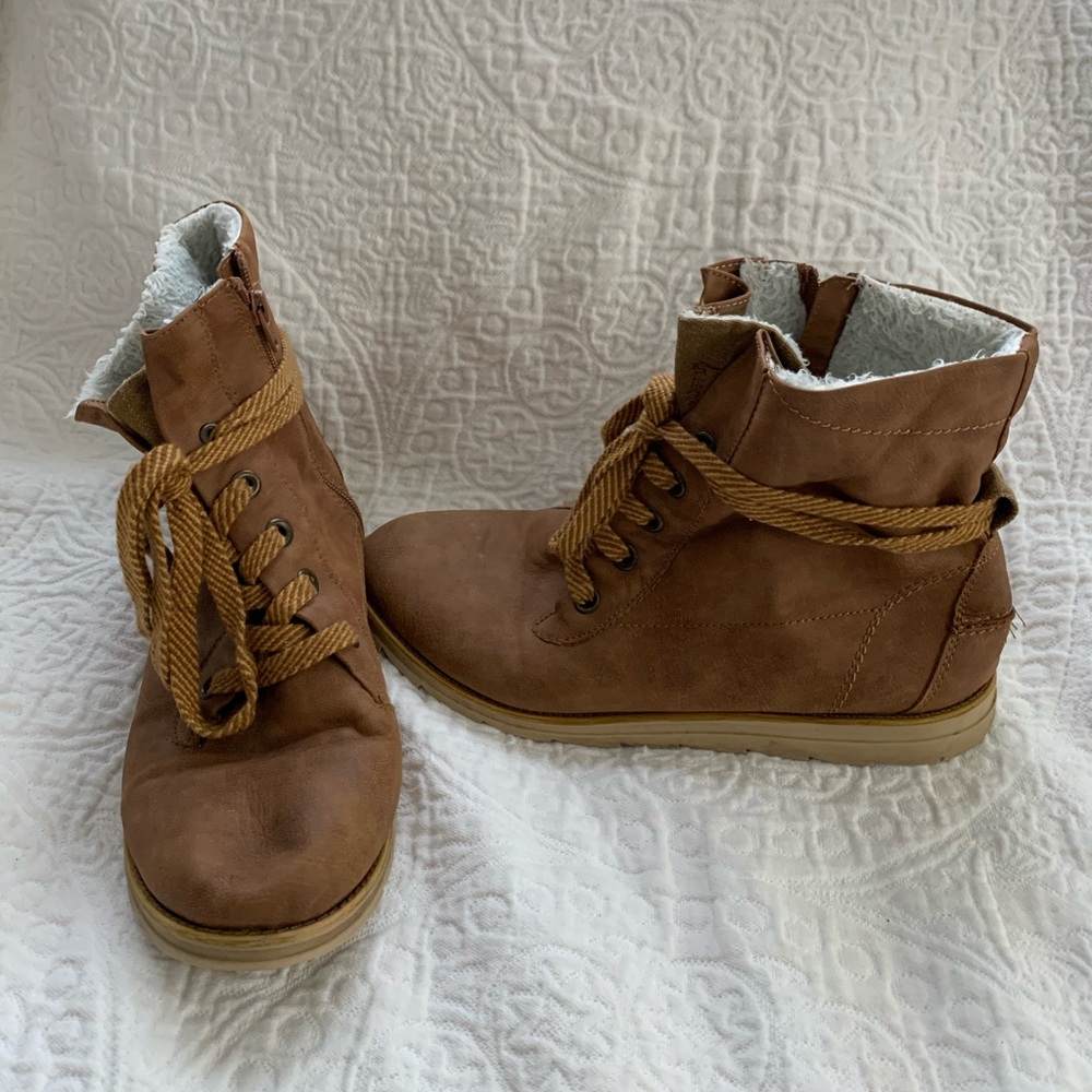 Brown boots